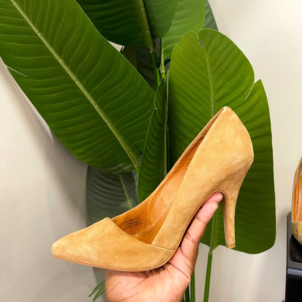 Madewell pointed toe tan suede stiletto pump